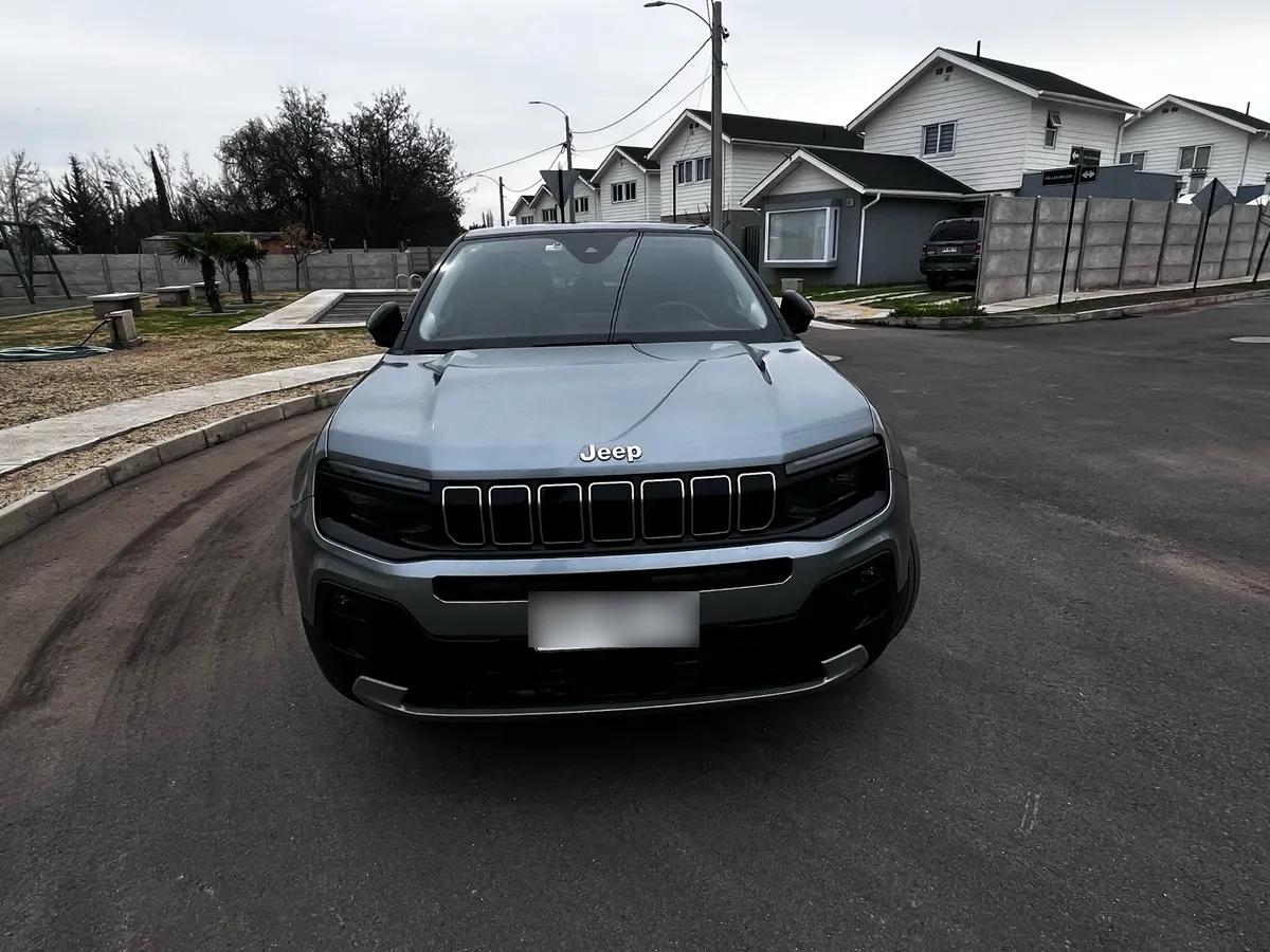 JEEP AVENGER 1.2 E-Hibryd Altitude At Hibrido año 2025