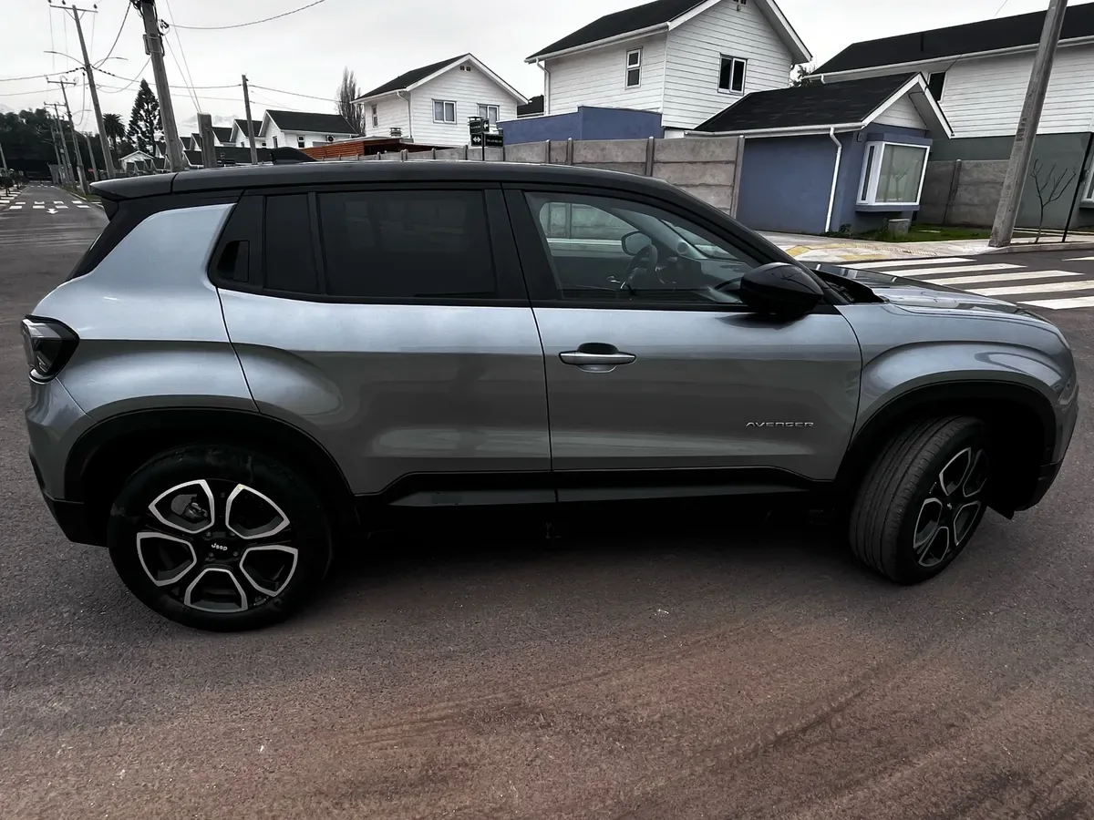 JEEP AVENGER 1.2 E-Hibryd Altitude At Hibrido año 2025