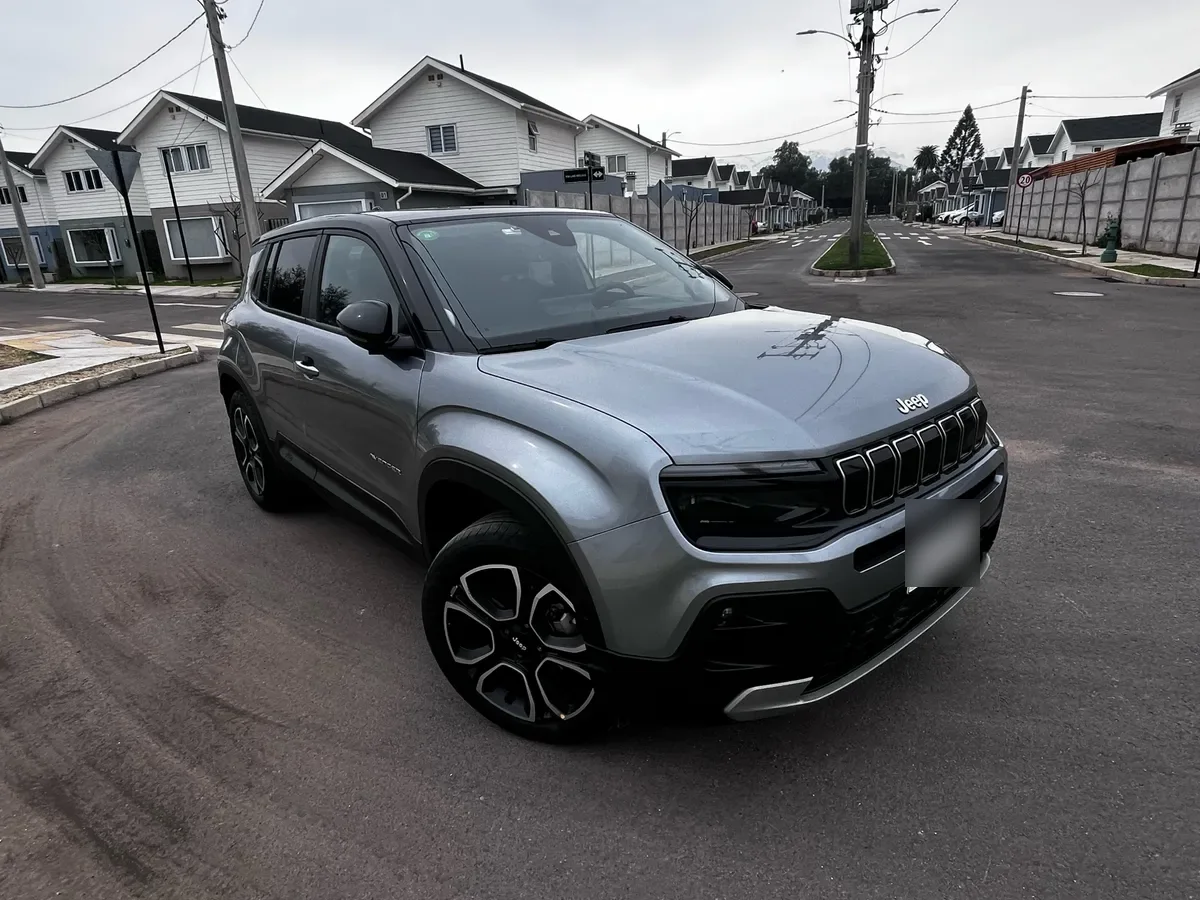 JEEP AVENGER 1.2 E-Hibryd Altitude At Hibrido año 2025