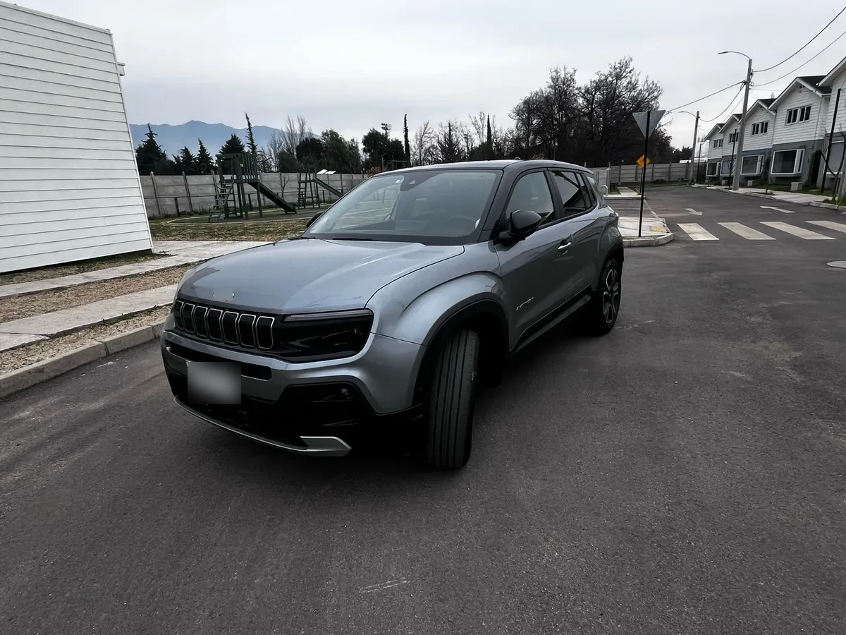 JEEP AVENGER 1.2 E-Hibryd Altitude At Hibrido año 2025