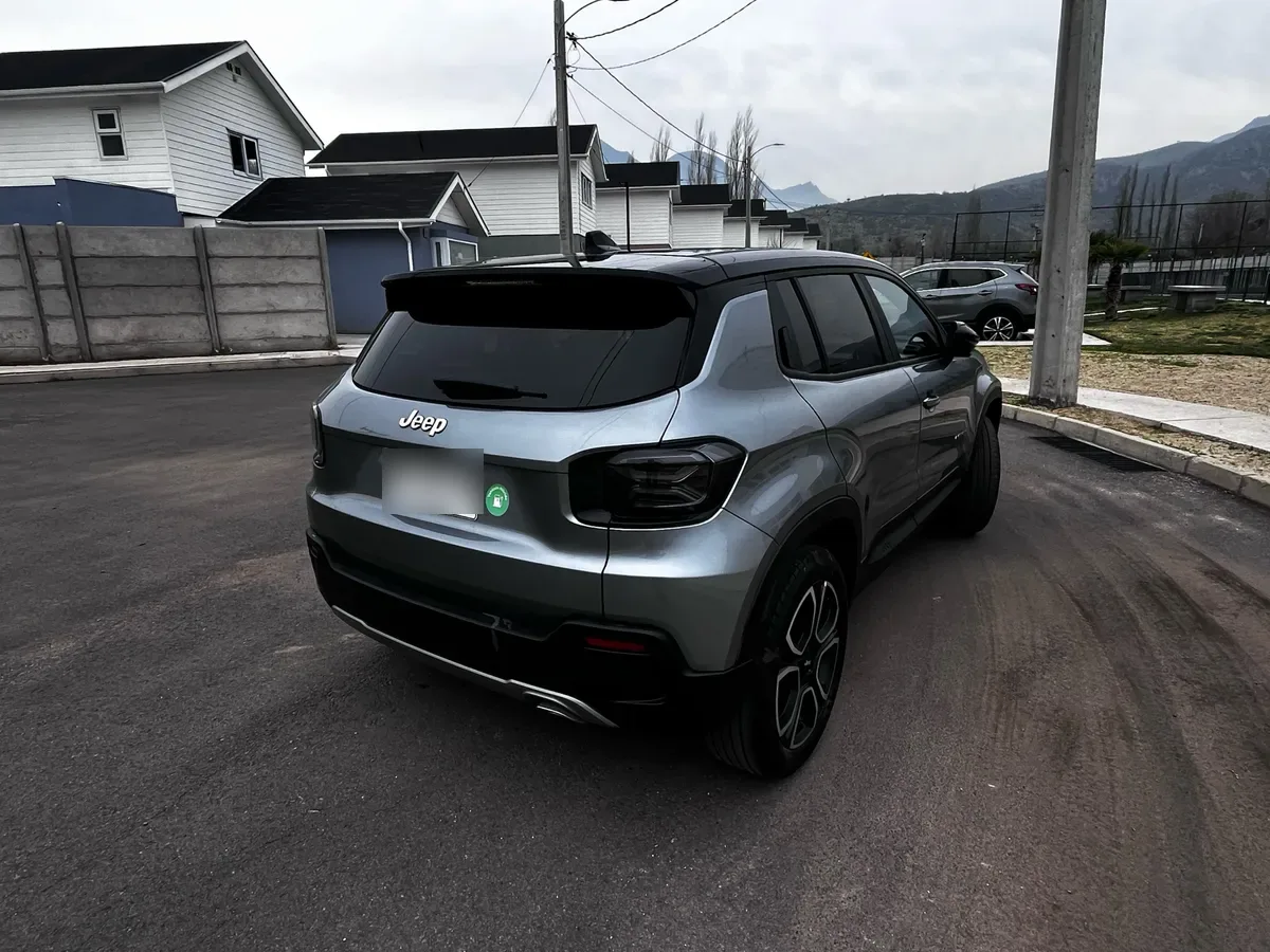 JEEP AVENGER 1.2 E-Hibryd Altitude At Hibrido año 2025
