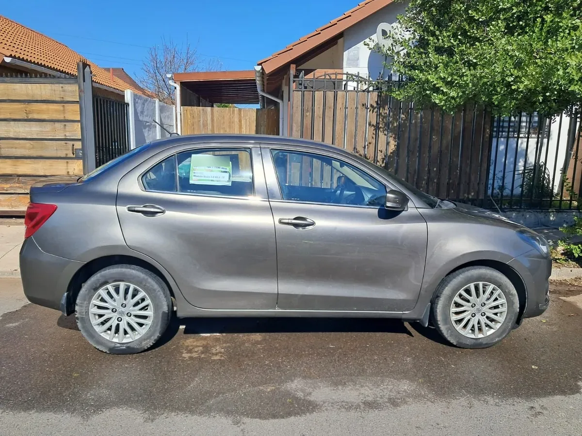 Suzuki DZIRE 1.2 G Glx 4p At año 2019