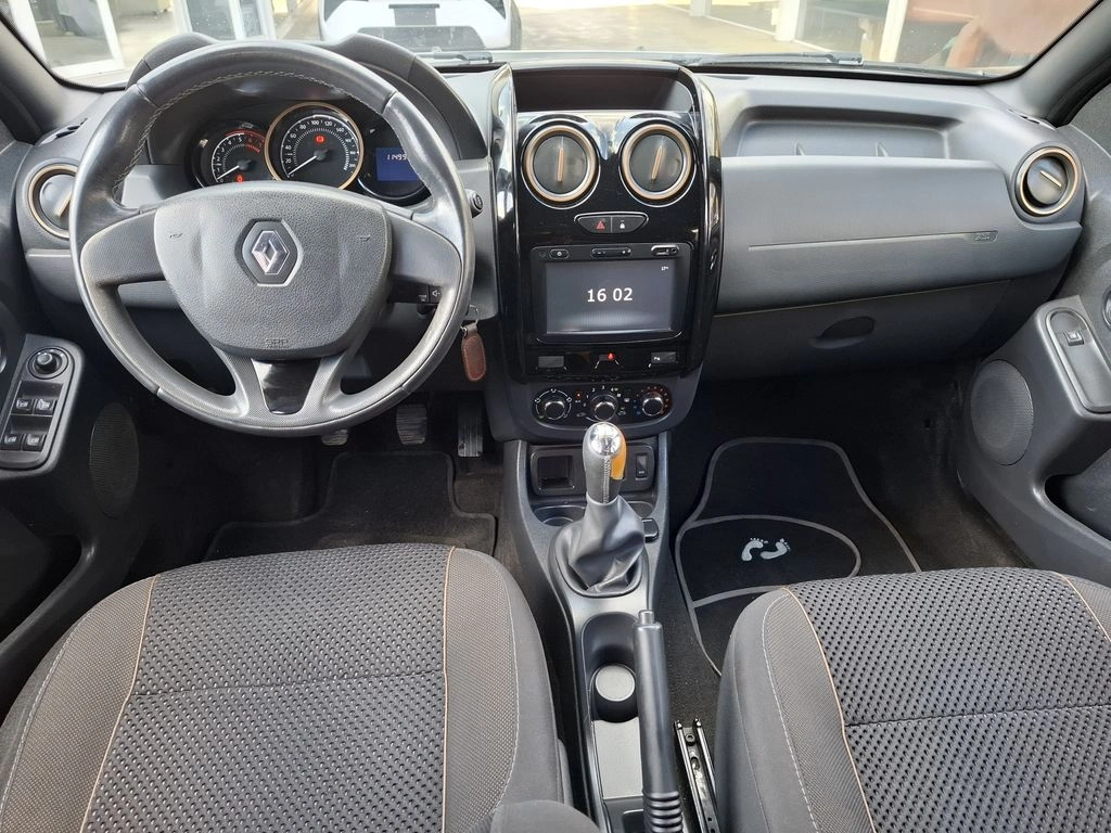 Renault Duster Mt 1.6 año 2018
