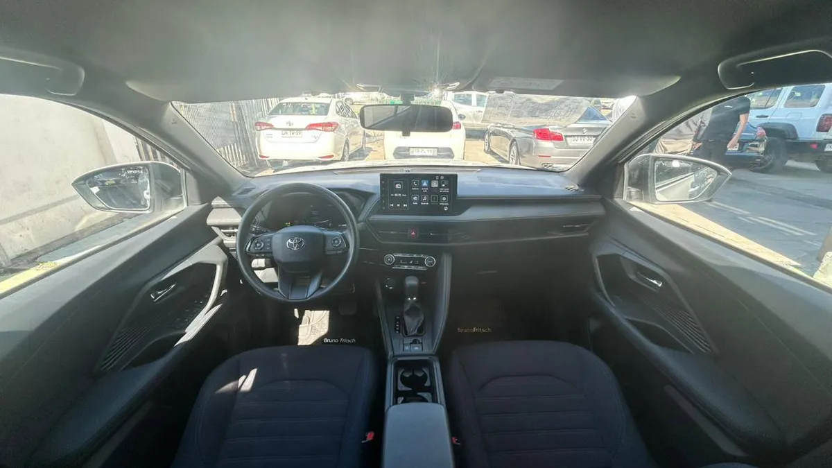 Toyota Yaris Cross 4x2 1.5 Aut año 2026