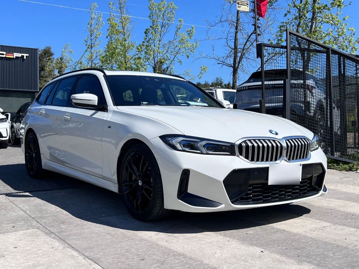 BMW 330i M Sport Touring 2.0 año 2023