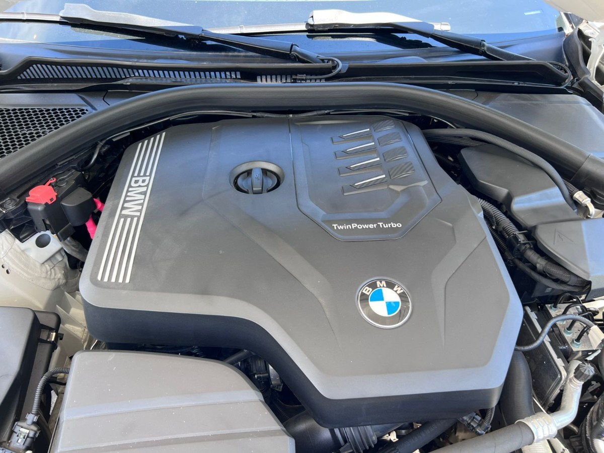 BMW 330i M Sport Touring 2.0 año 2023