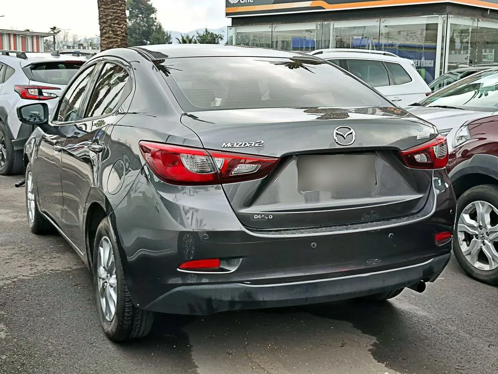 Mazda 2 1.5 V 4x2 6at 4p año 2020