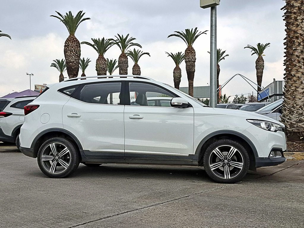 MG Zs 1..5 Comfort 4x2 At 5p año 2023