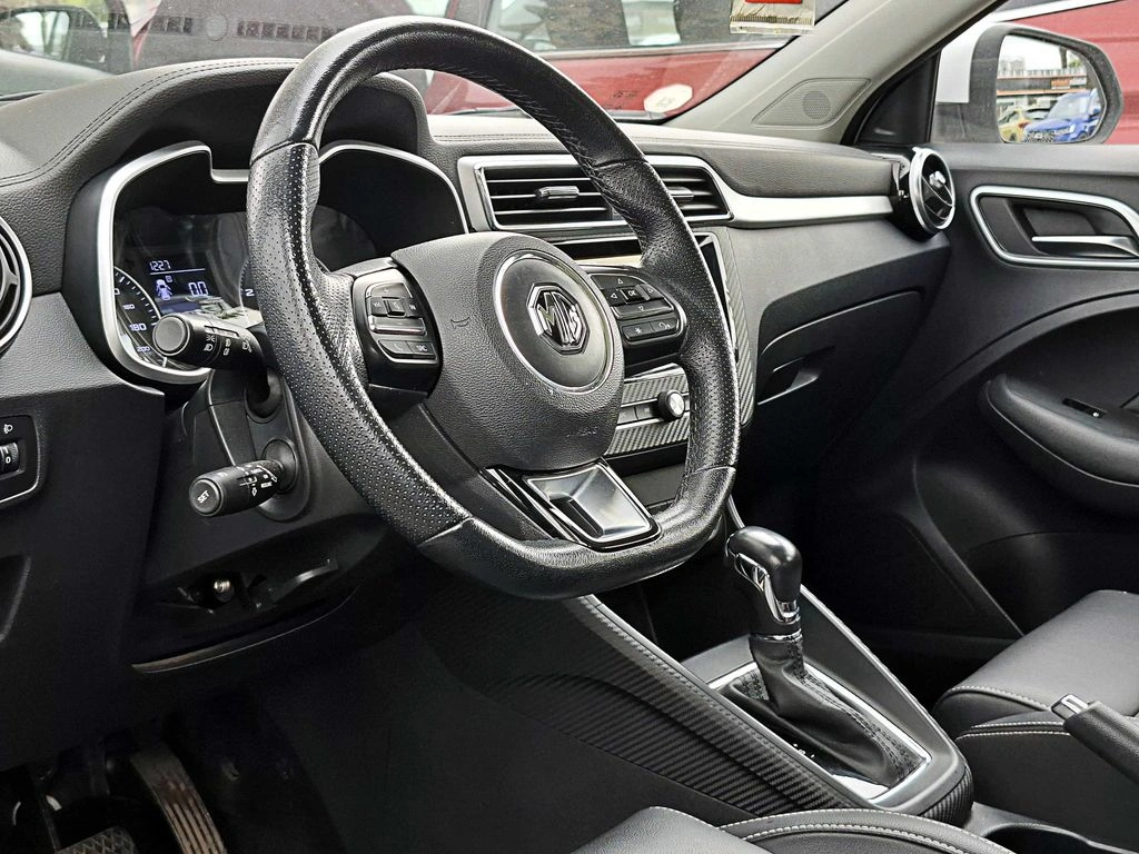 MG Zs 1..5 Comfort 4x2 At 5p año 2023