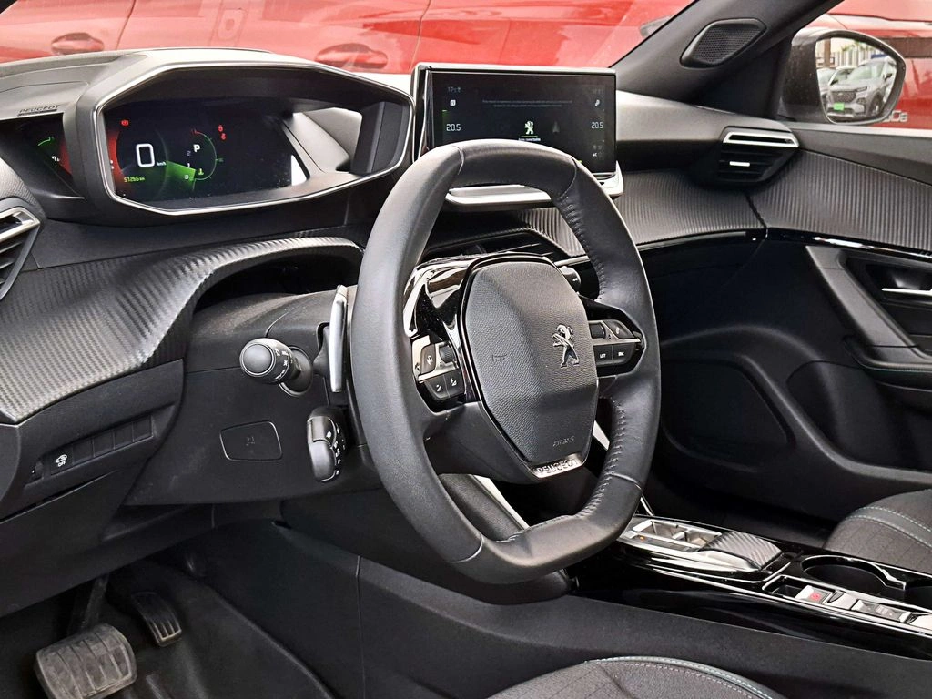 Peugeot 2008 Blue Hdi 130 1.5 At año 2024