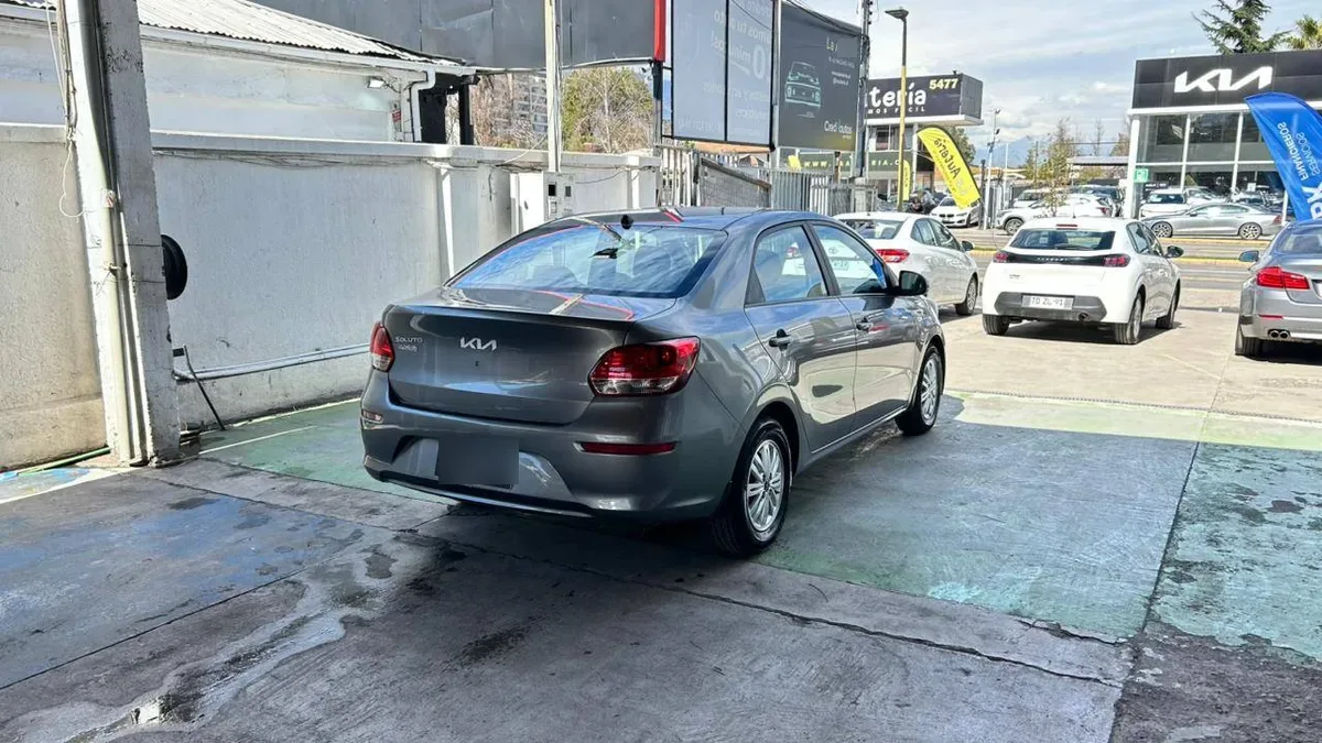 Kia Soluto Mpi 1.4 Mt año 2026