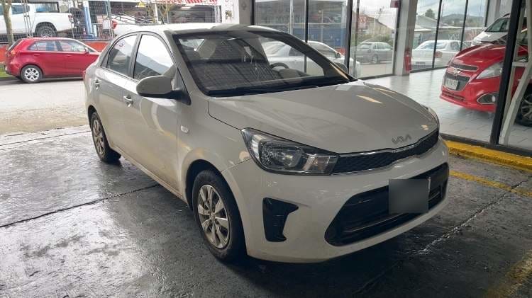 Kia Soluto 1.4 Lx 4x2 Mt 4p año 2022
