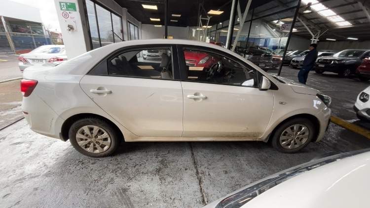 Kia Soluto 1.4 Lx 4x2 Mt 4p año 2022