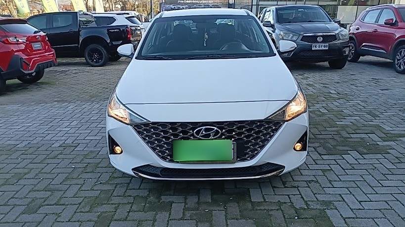 Hyundai Accent 1.4 Hci Plus 4x2 Mt 4p año 2024