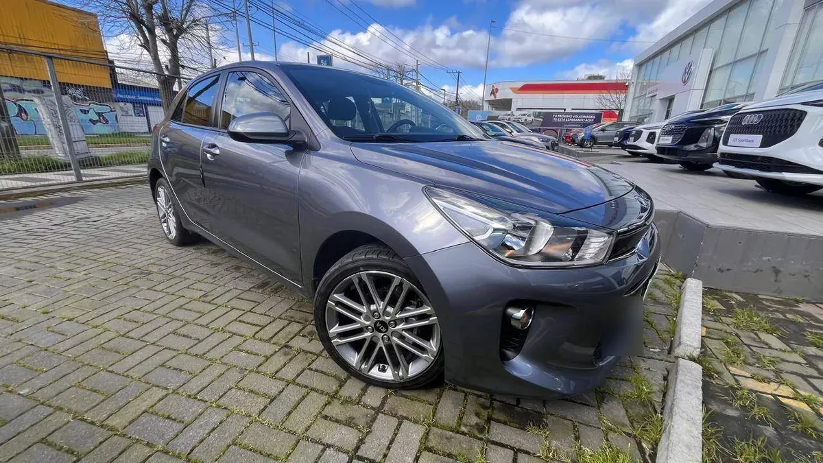 Kia Rio 5 1.4 Ex 4x2 Ac 6mt 5p año 2018