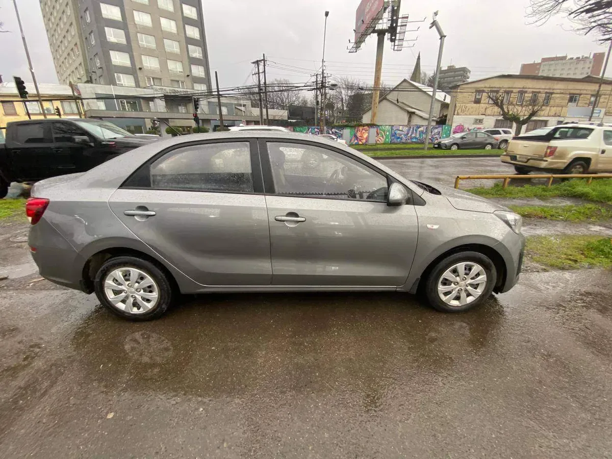 Kia Soluto 1.4 Lx 4x2 Mt 4p año 2020