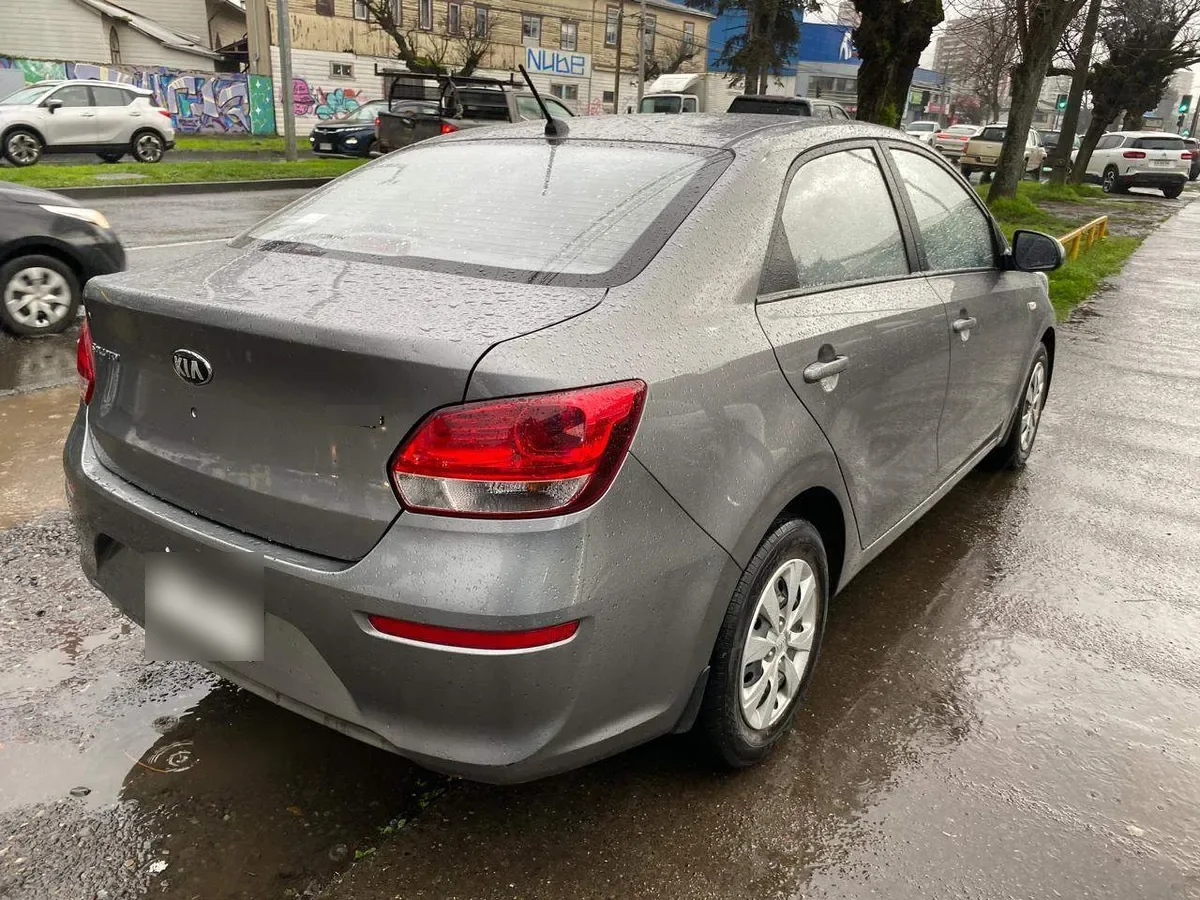 Kia Soluto 1.4 Lx 4x2 Mt 4p año 2020