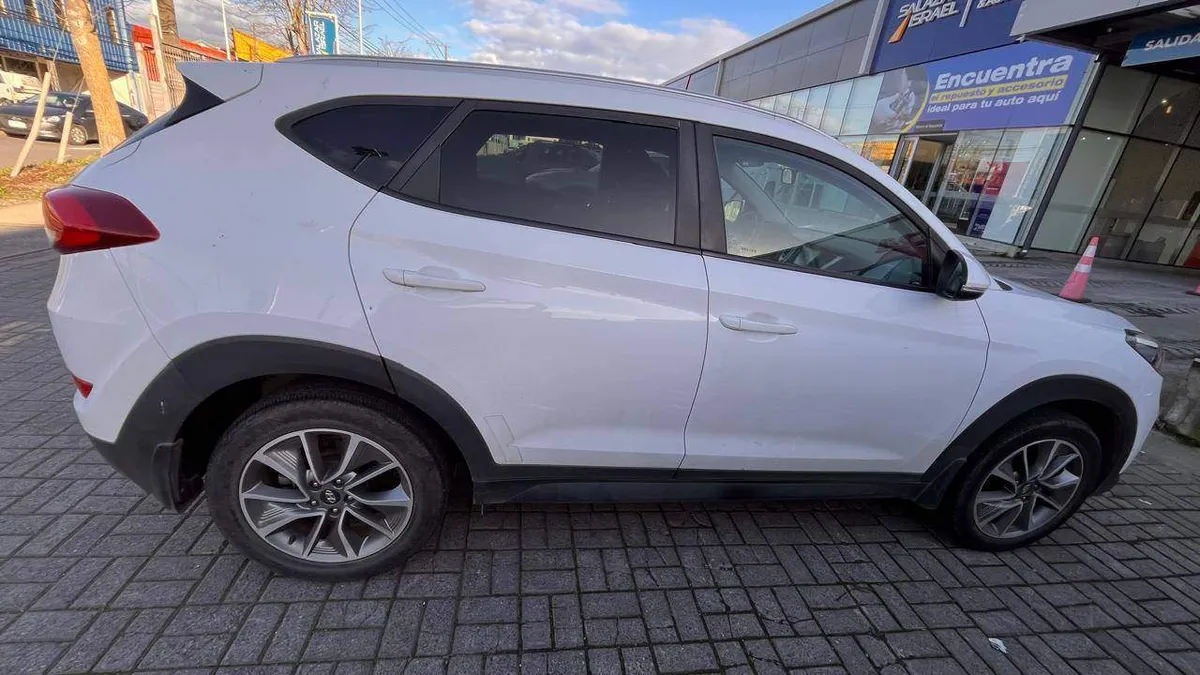 Hyundai Tucson 2.0 Value 4x2 Mt 5p año 2018