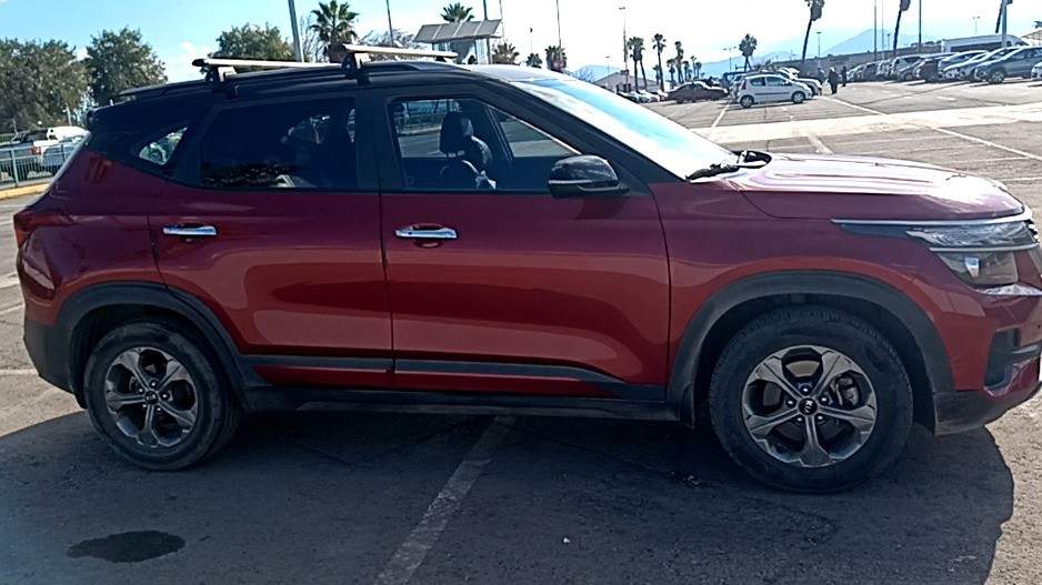 Kia Seltos 1.6 Ex 4x2 6mt 5p año 2022