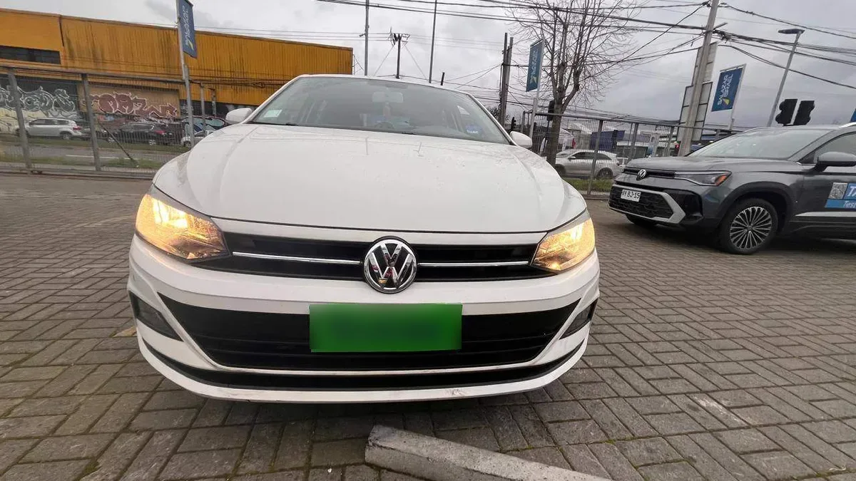 Volkswagen Polo 1.6 Comfortline 4x2 At6 5p año 2020