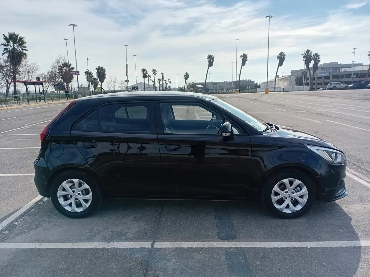 MG Mg 3 1.5 Std Plus 4x2 Hb At 5p año 2024
