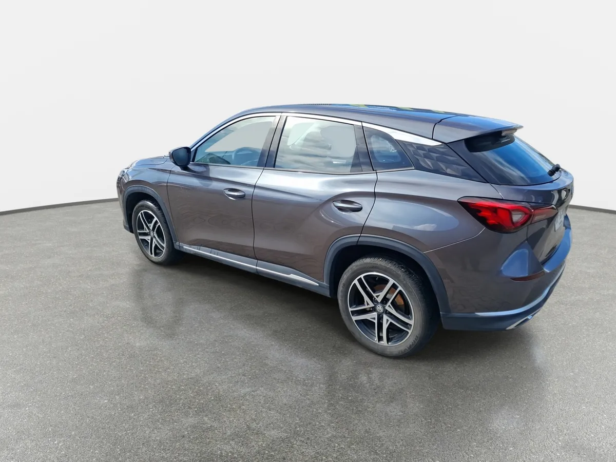 MG One 1.5t Com 4x2 Cvt At 5p año 2024
