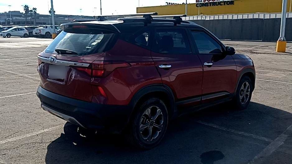 Kia Seltos 1.6 Ex 4x2 6mt 5p año 2022