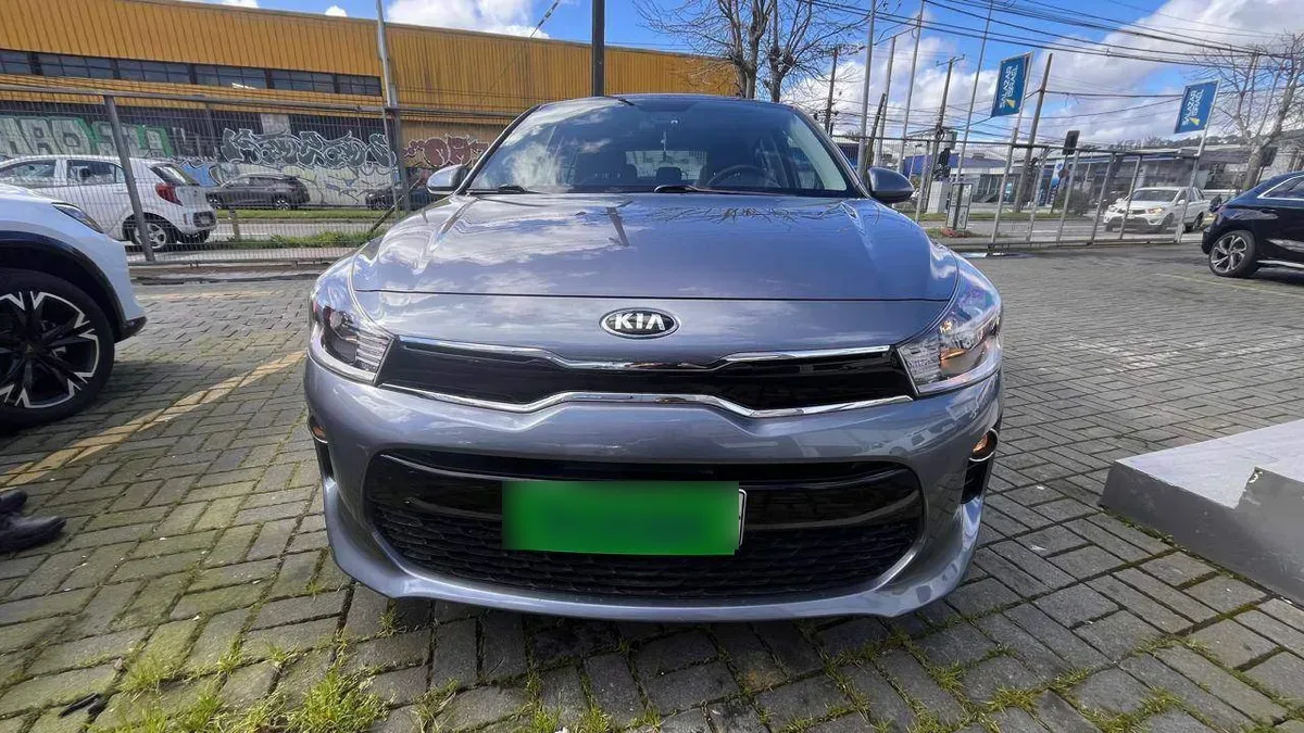 Kia Rio 5 1.4 Ex 4x2 Ac 6mt 5p año 2018