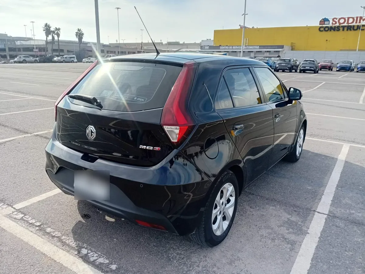MG Mg 3 1.5 Std Plus 4x2 Hb At 5p año 2024