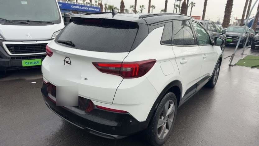 Opel Grandland 1.2t Gs Line 4x2 Mt 5p año 2024