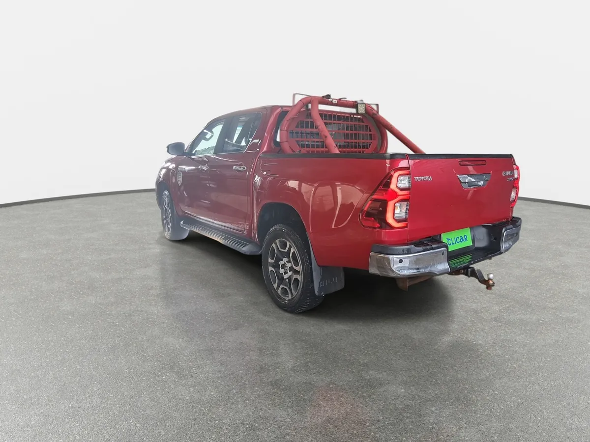 Toyota Hilux 2.8 Srv Diesel 4x4 Dob. Cab. At 4p año 2024