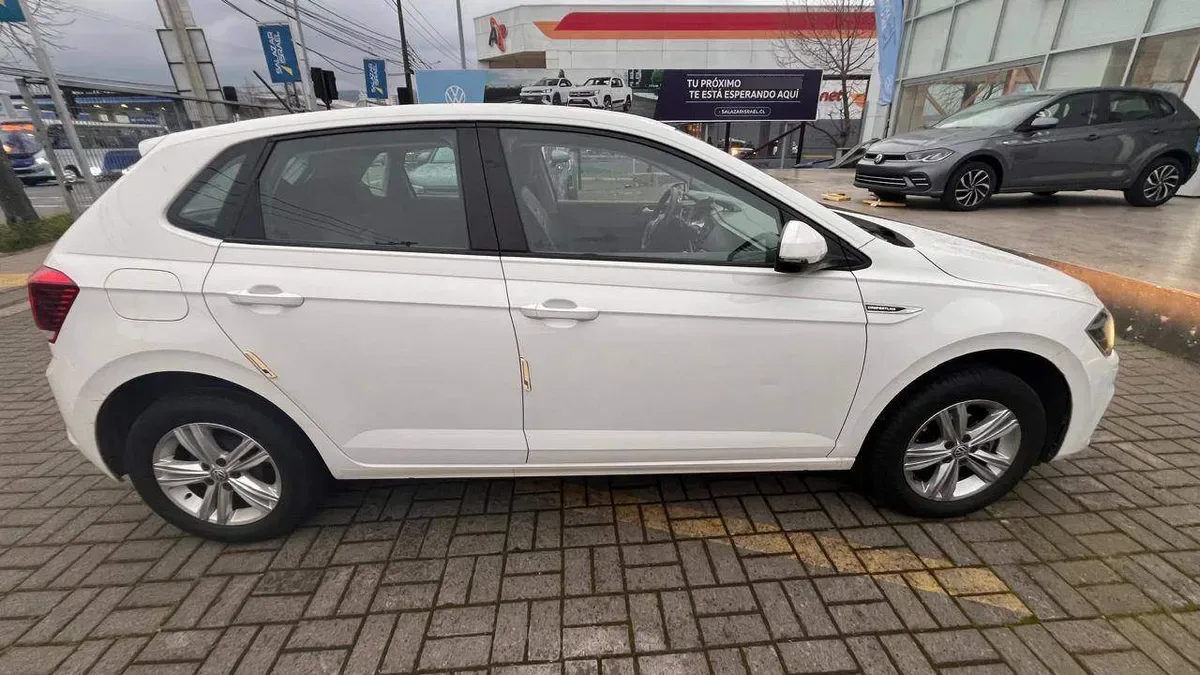 Volkswagen Polo 1.6 Comfortline 4x2 At6 5p año 2020