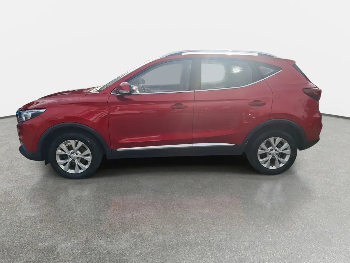 MG Mg Zs 1.5 Std Mt 5p año 2023