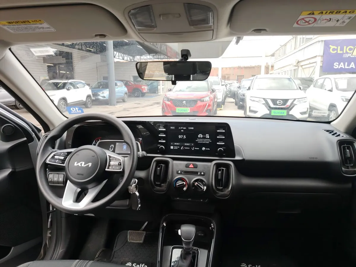 Kia Sonet 1.5 Ex 4x2 Ivt Ri At 5p año 2025