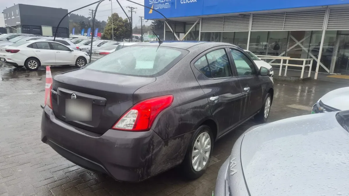 Nissan Versa 1.6 Sense 4x2 Mt 4p año 2019