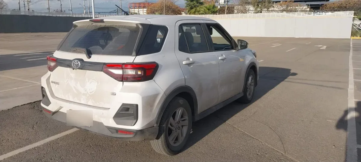 Toyota Raize 1.2 E 4x2 At 5p año 2023