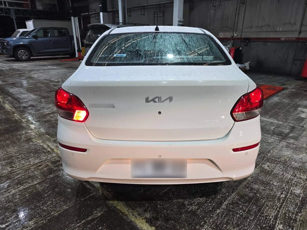 Kia Soluto 1.4 Ex Full 4x2 Mt 4p año 2024