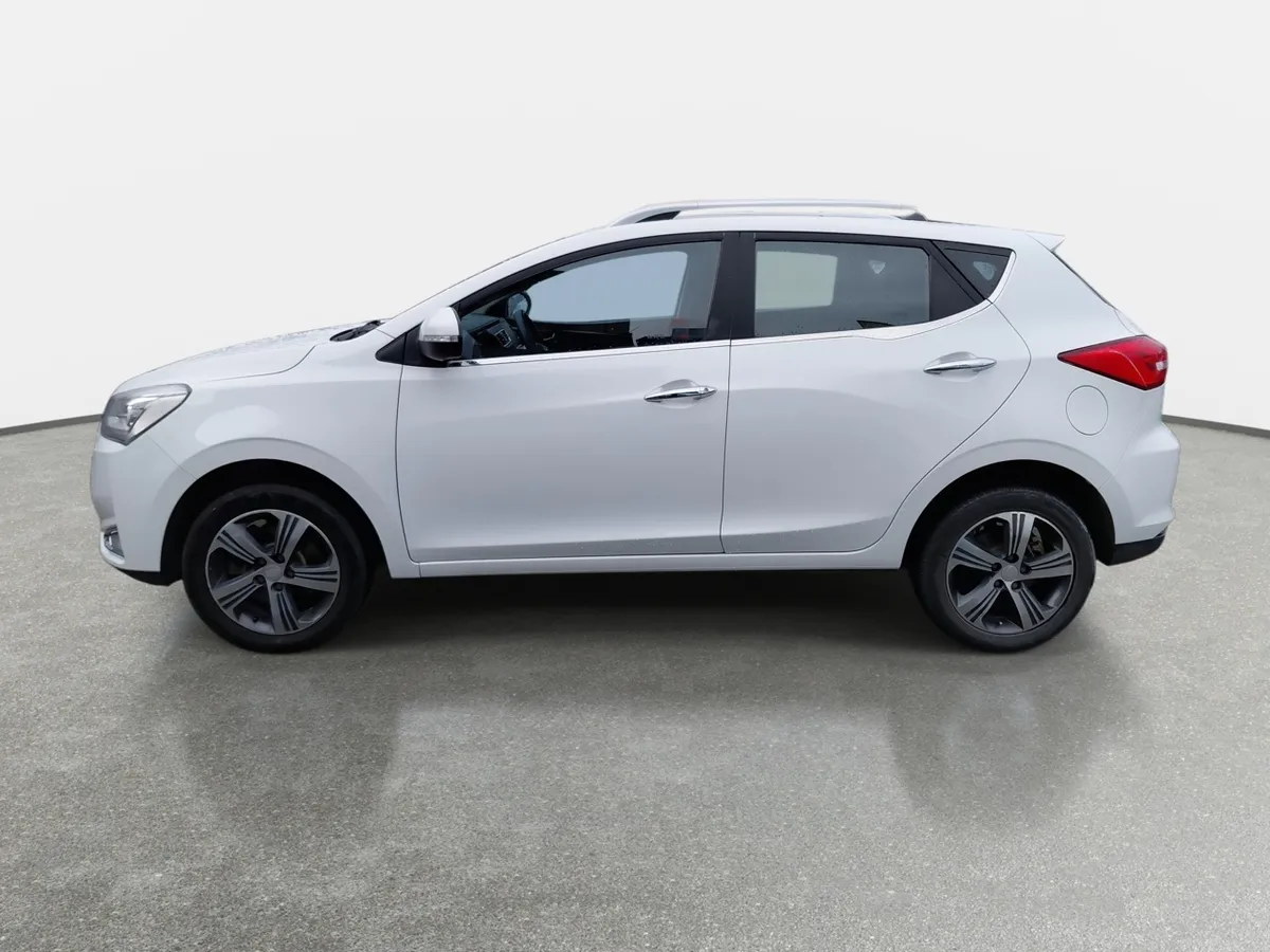 JAC Js2 1.5 Comfort 4x2 Mt 5p año 2022
