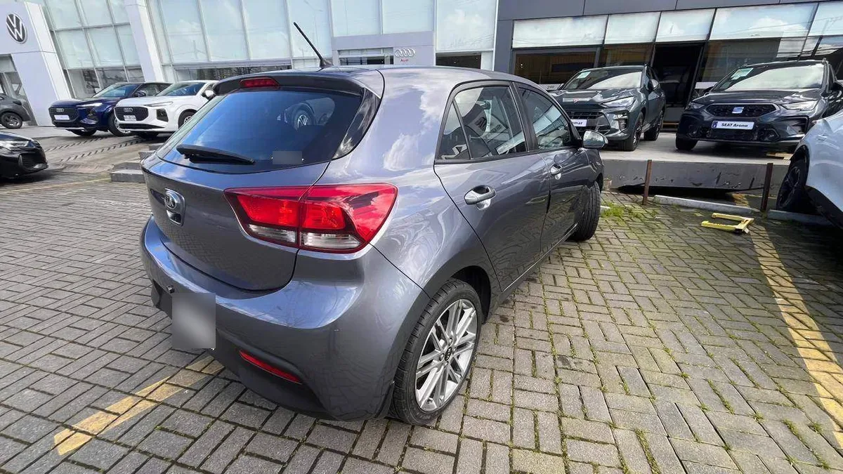 Kia Rio 5 1.4 Ex 4x2 Ac 6mt 5p año 2018