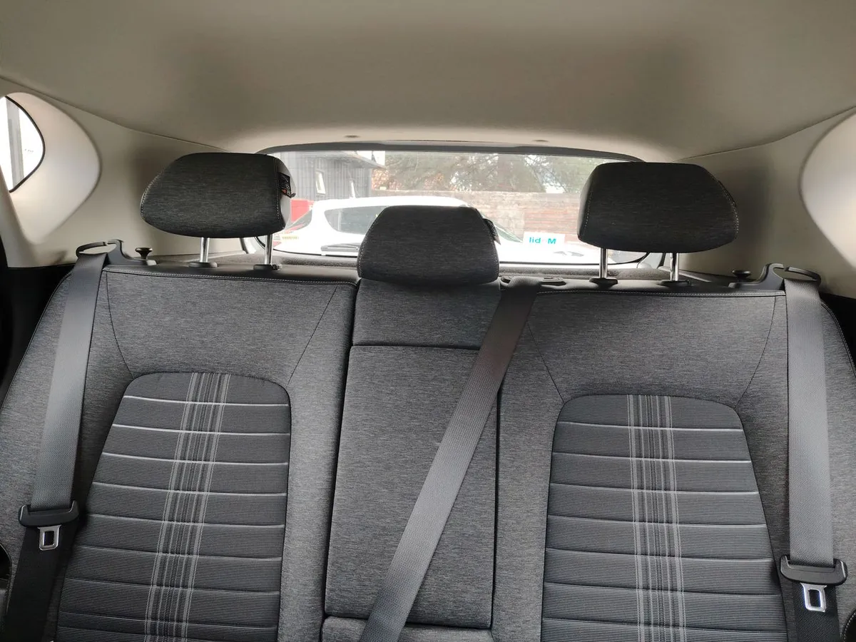 Kia Sonet 1.5 Ex 4x2 Ivt Ri At 5p año 2025