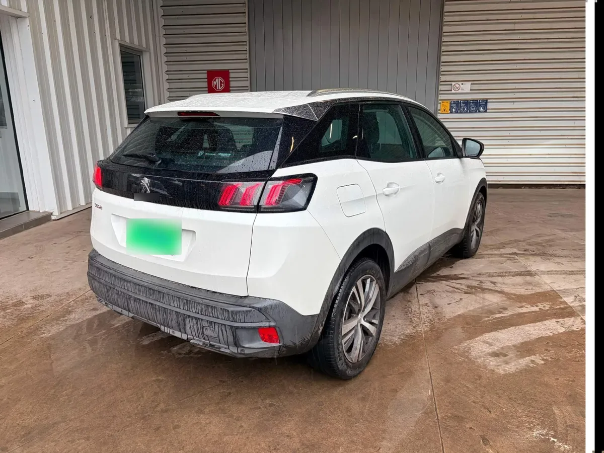 Peugeot 3008 1.5 Active Pack Bluehdi 4x2 130 Mt6 5p año 2022