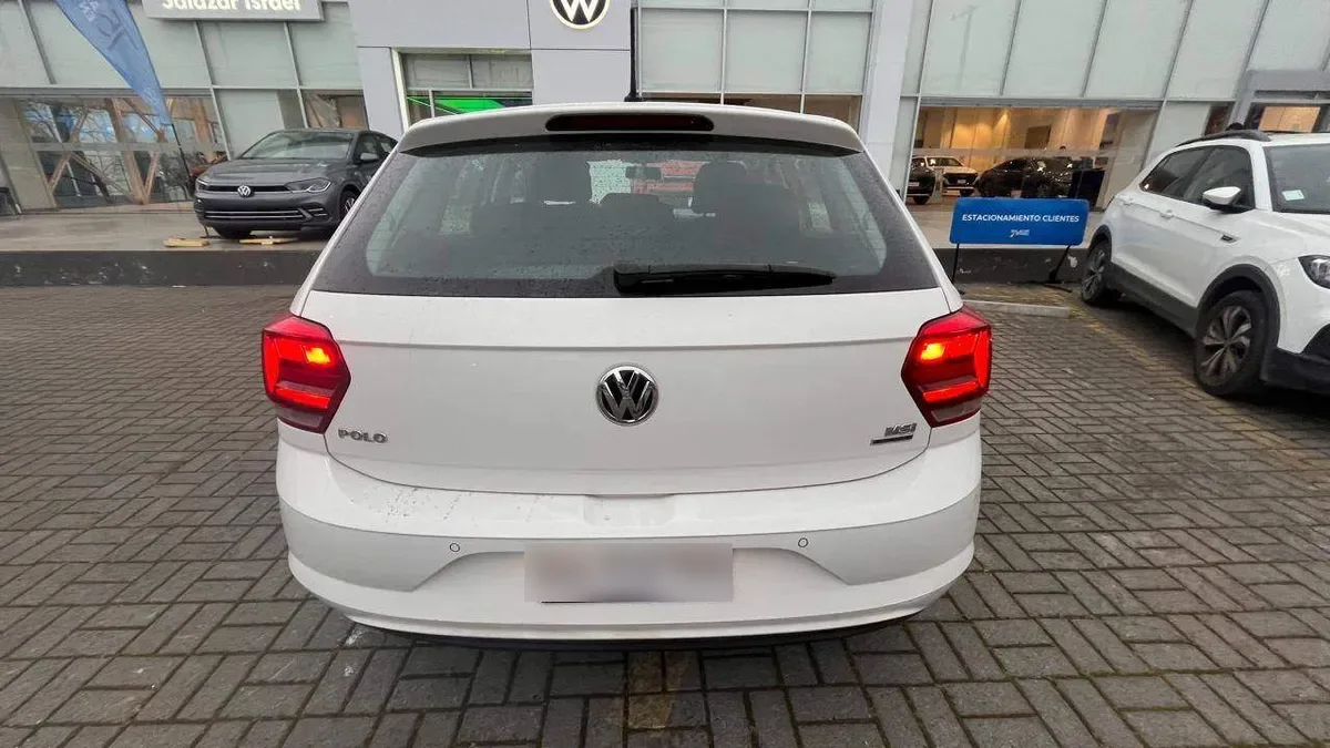 Volkswagen Polo 1.6 Comfortline 4x2 At6 5p año 2020