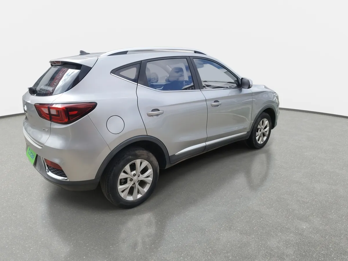 MG Mg Zs 1.5 Std 4x2 Mt 5p año 2023