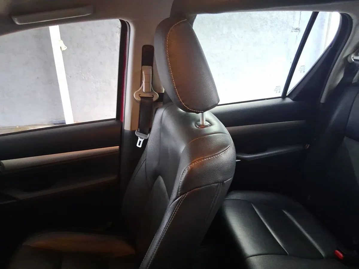 Toyota Hilux 2.8 Srv Diesel 4x4 Dob. Cab. At 4p año 2024