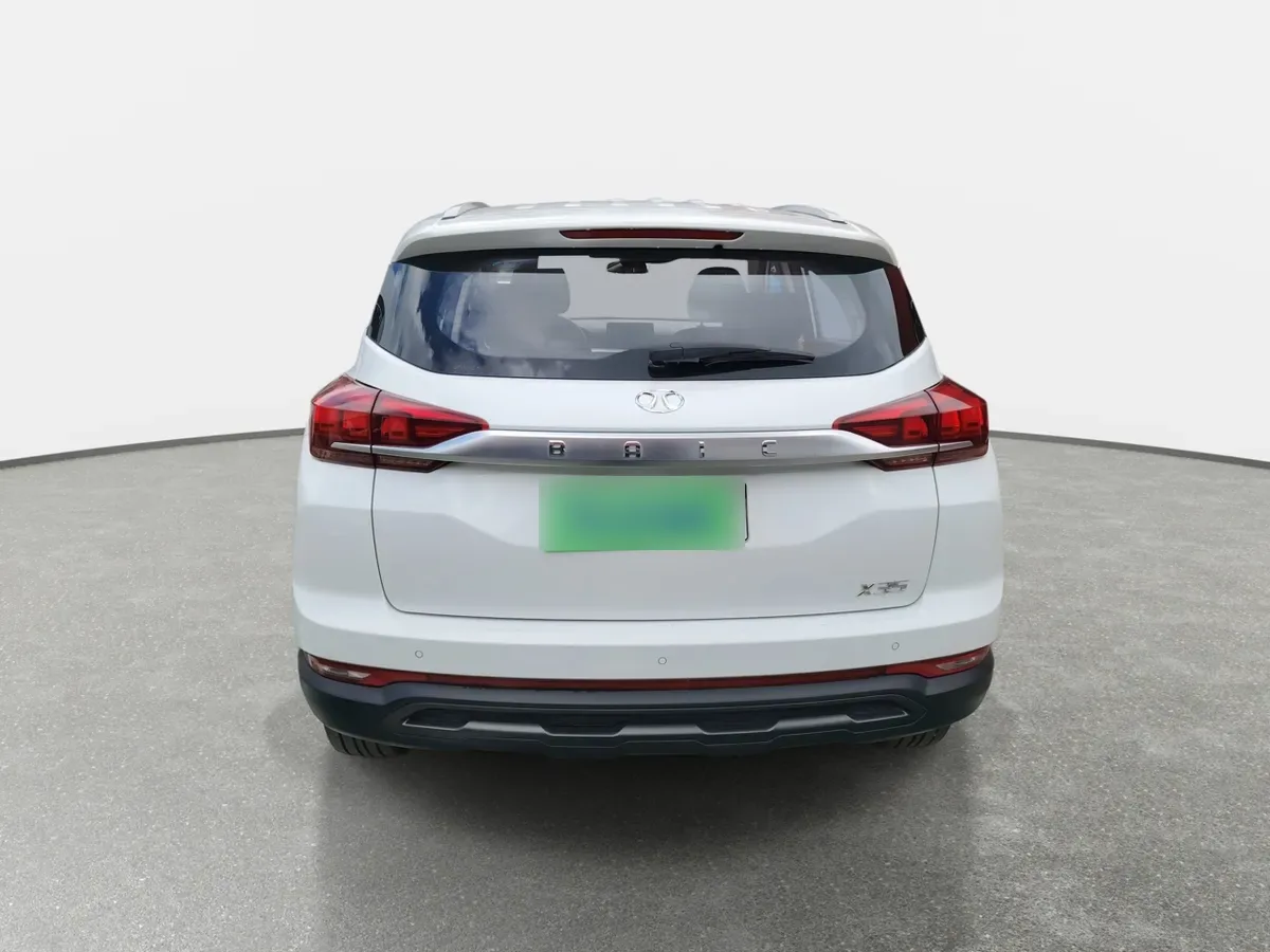 BAIC X35 1.5 Comfort 4x2 Mt 5p año 2023