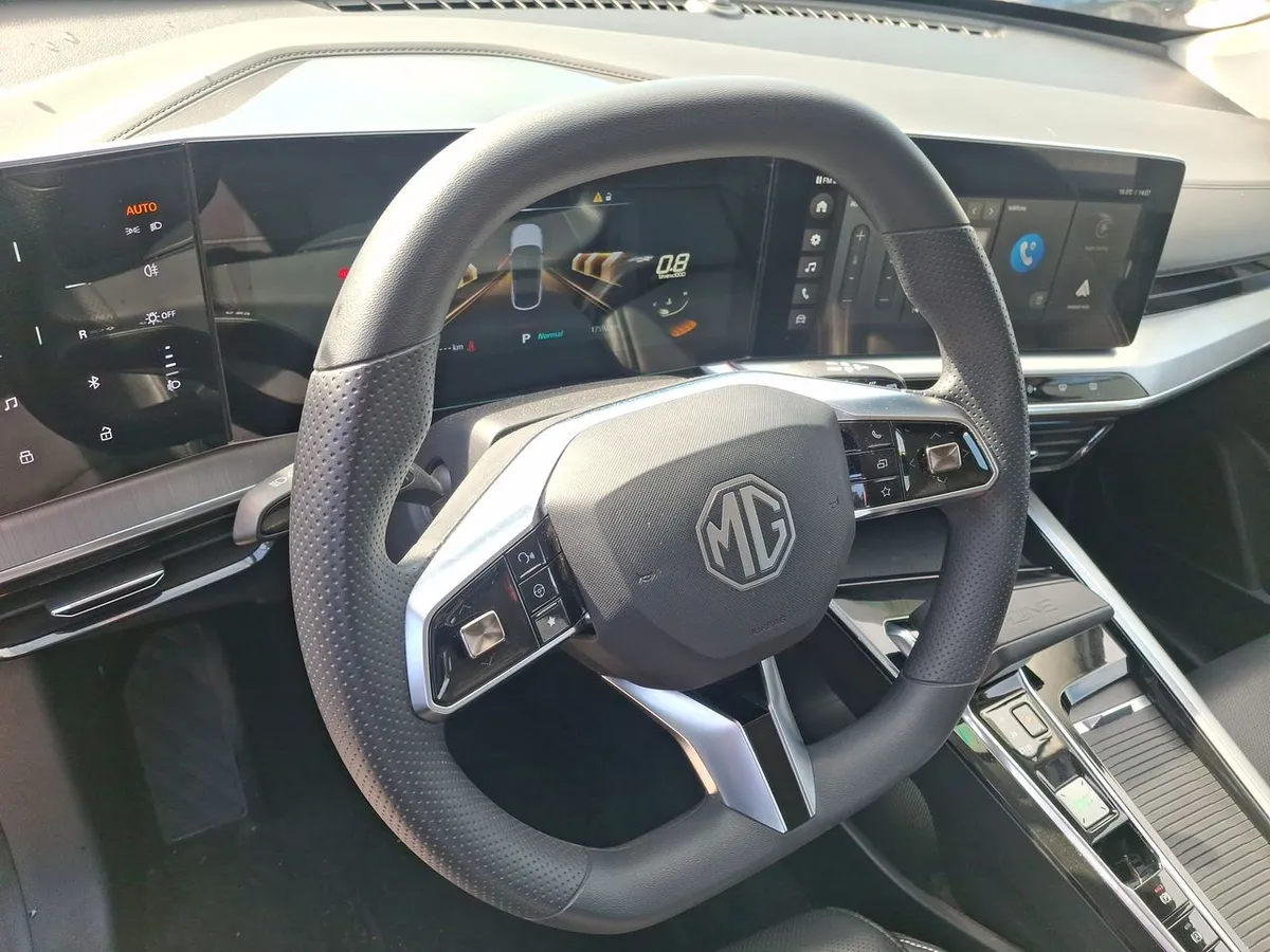 MG One 1.5t Com 4x2 Cvt At 5p año 2024