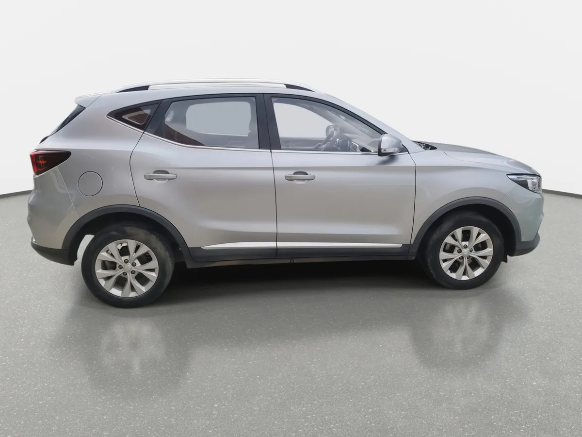 MG Mg Zs 1.5 Std 4x2 Mt 5p año 2023