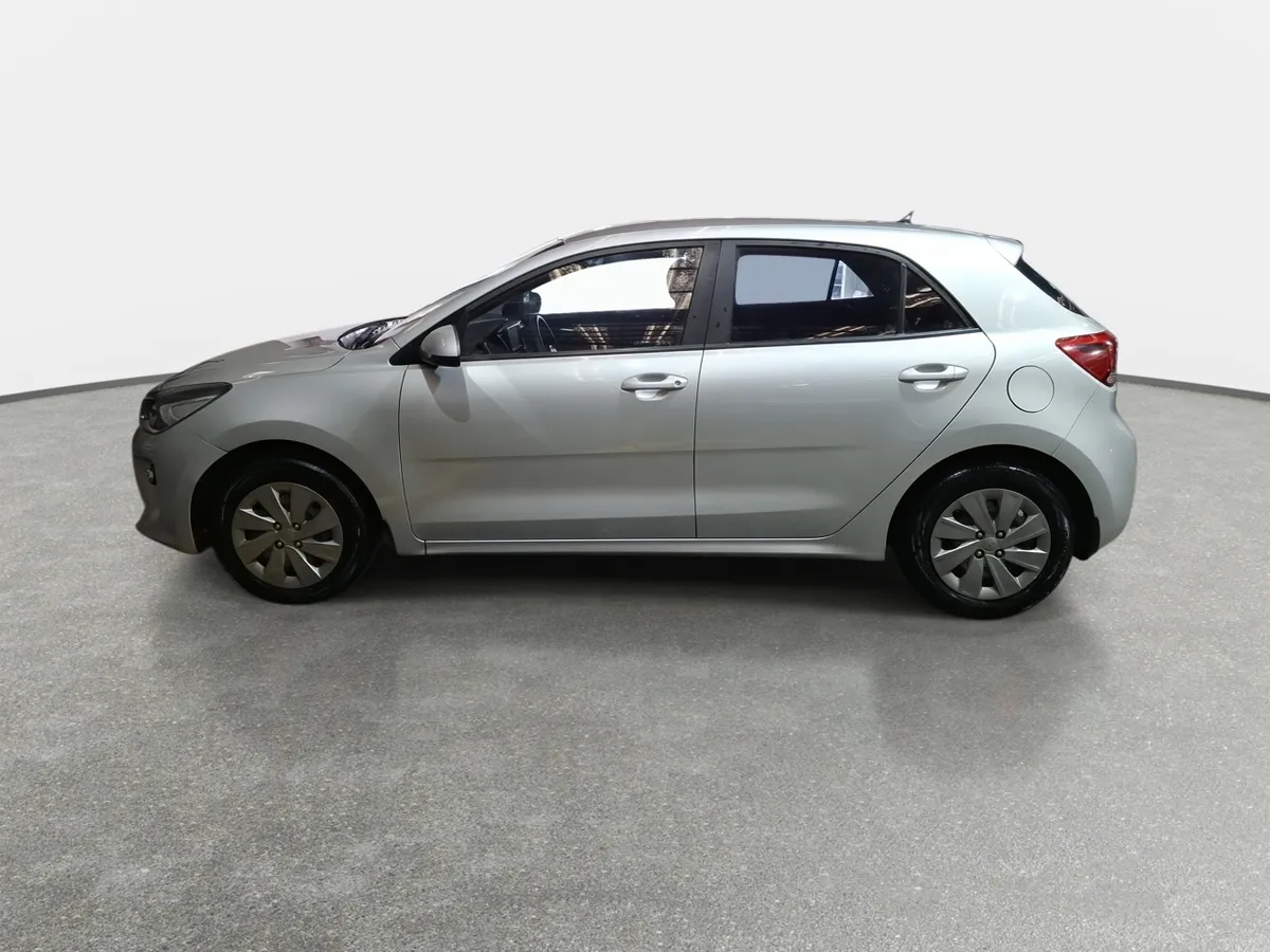 Kia Rio 5 1.4 Ex 4x2 6mt 5p año 2020