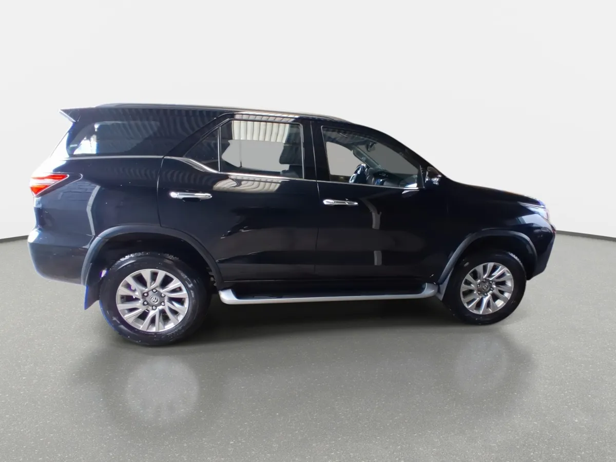 Toyota Fortunner 2.7 Srx 4x2 At 5p año 2022