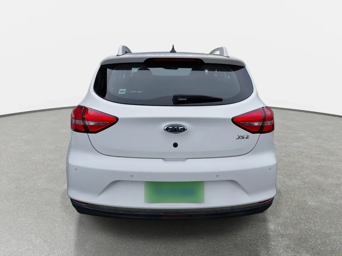JAC Js2 1.5 Comfort 4x2 Mt 5p año 2022